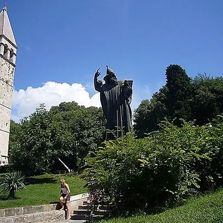 Happy Day Daire Split