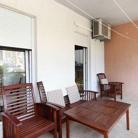 Apartment Happy Day Split